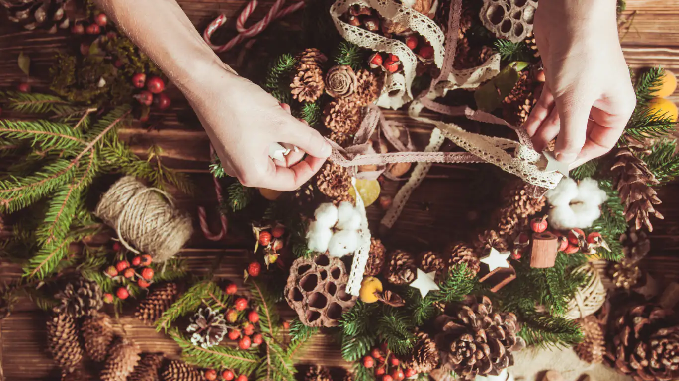Mikołajki i święta. Sprawdź, jak drobne decyzje mogą zmniejszyć ilość odpadów